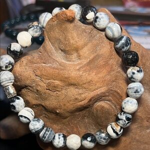 8mm faceted orca agate